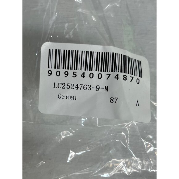 Lets Get Shamrocked St. Patricks Day Tshirt V-Neck Green Size Medium New - Picture 9 of 9